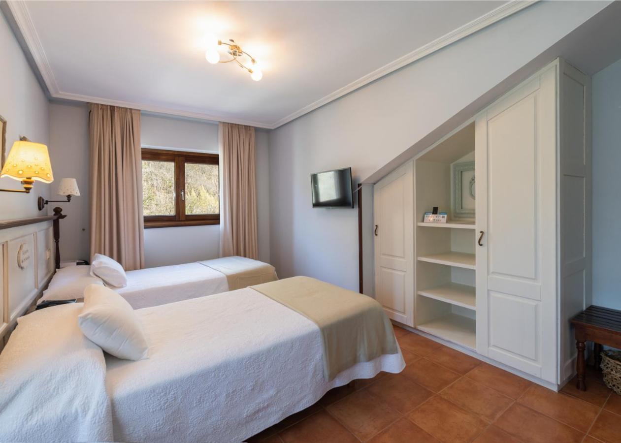 Logis Hotel Restaurante La Casa De Juansabeli 阿里纳斯·德·卡伯瑞勒斯 外观 照片