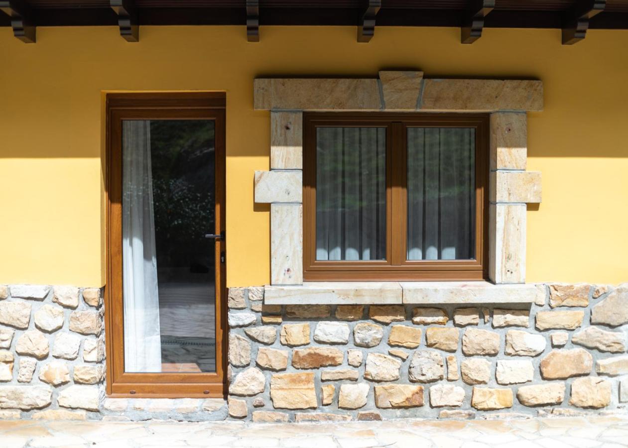 Logis Hotel Restaurante La Casa De Juansabeli 阿里纳斯·德·卡伯瑞勒斯 外观 照片
