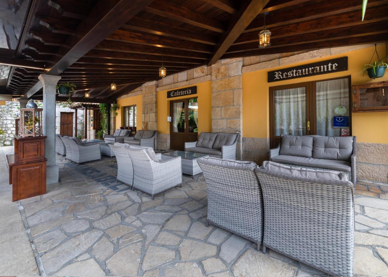 Logis Hotel Restaurante La Casa De Juansabeli 阿里纳斯·德·卡伯瑞勒斯 外观 照片