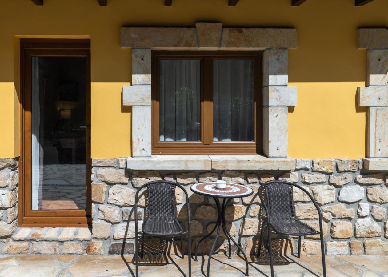 Logis Hotel Restaurante La Casa De Juansabeli 阿里纳斯·德·卡伯瑞勒斯 外观 照片