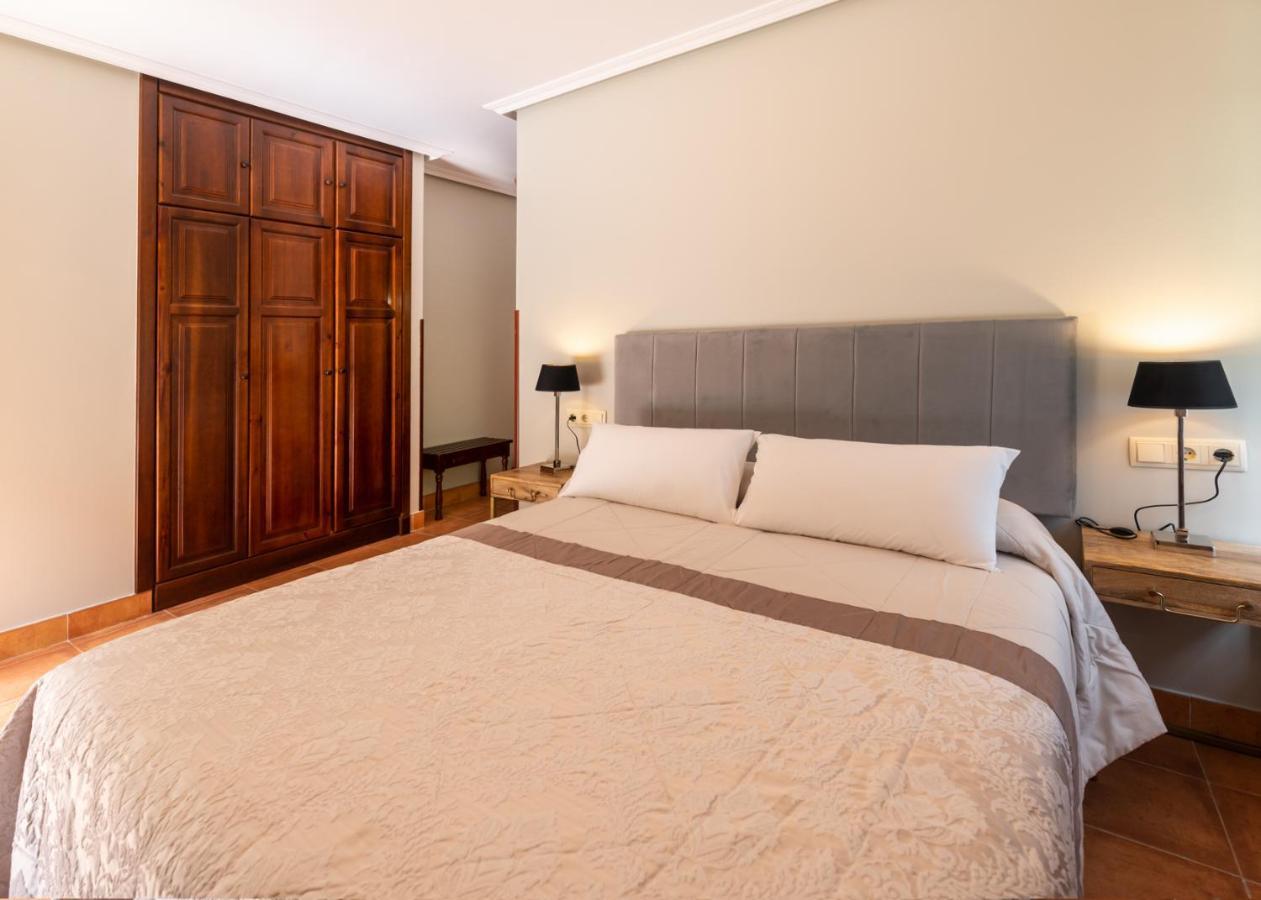 Logis Hotel Restaurante La Casa De Juansabeli 阿里纳斯·德·卡伯瑞勒斯 外观 照片